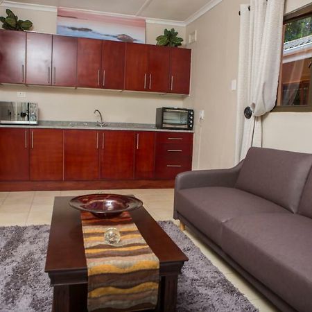 Dyna Guest House เดอร์บัน ภายนอก รูปภาพ